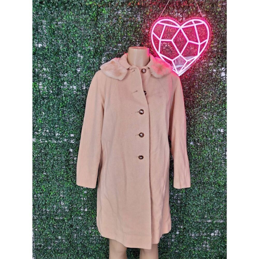 Vintage wool coat with faux fur collar